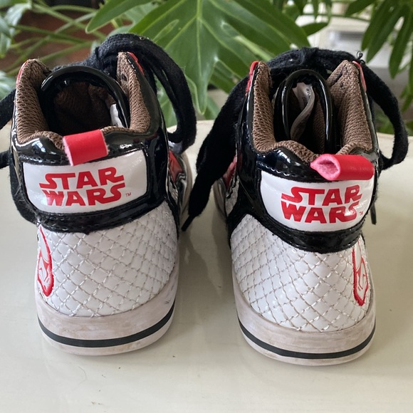 Disney Star Wars Stormtroopers The First Order High Top Sneakers. Boys Size 13 - Picture 4 of 7